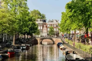 Netherlands Travel Guide – Plan your Trip